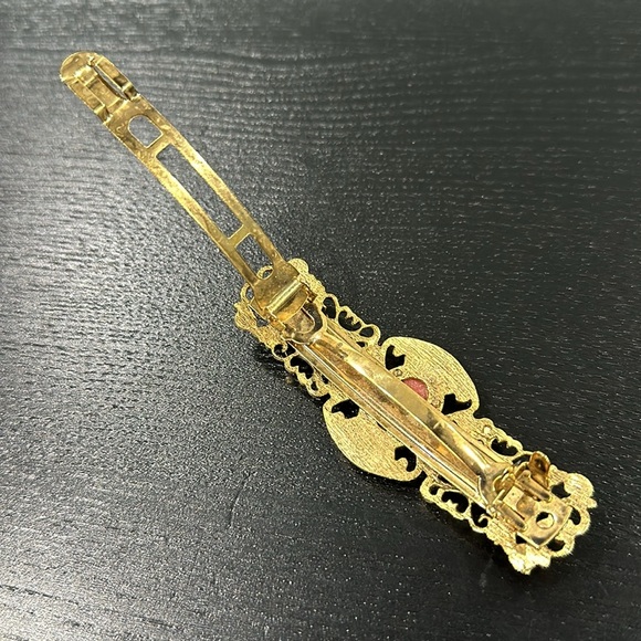 Vintage Hair Clip Accessory - Picture 3 of 5